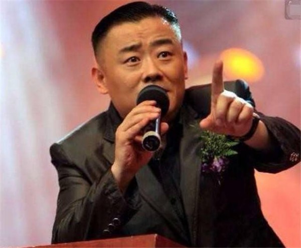 娱乐圈中最“作”的3位明星, 今一个个开上豪车, 生活潇洒!