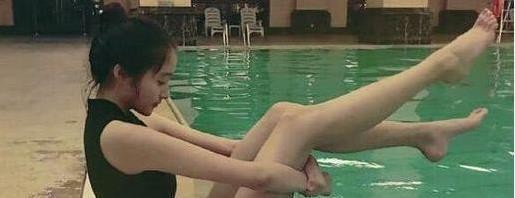 难得一见女星泳衣照: 赵丽颖诱人, 郑爽保守