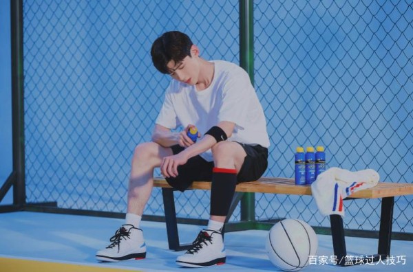 隐藏在娱乐圈的篮球高手！183白敬亭轻松扣篮，吴亦凡打NBA名人赛