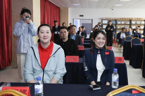 文体明星走访吉林金梓源 共探健康产业新趋势