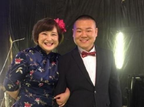 有种拍照叫躲开贾玲！无论你多漂亮、身材多好，和贾玲同框必败