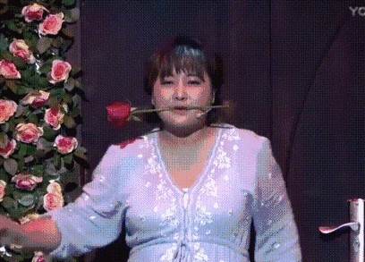 有种拍照叫躲开贾玲！无论你多漂亮、身材多好，和贾玲同框必败