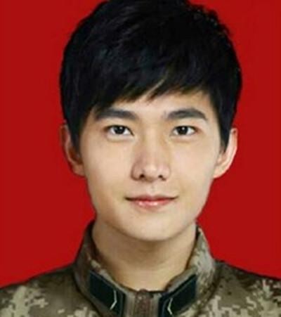 明星寸照验颜值：杨洋59分，易烊千玺77分，鹿晗王俊凯90分
