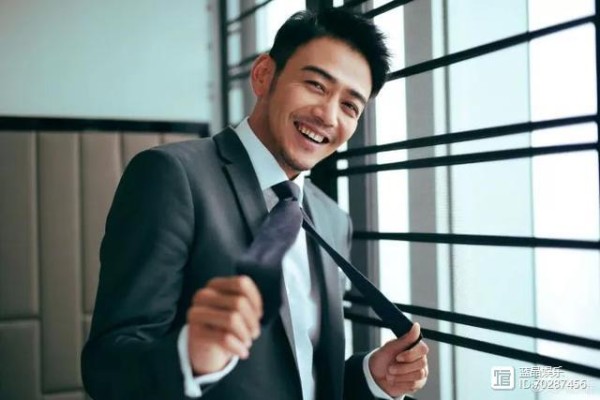 “小包总”杨烁为妻补办婚礼，娱乐圈“秘而不宣”的明星还有这些