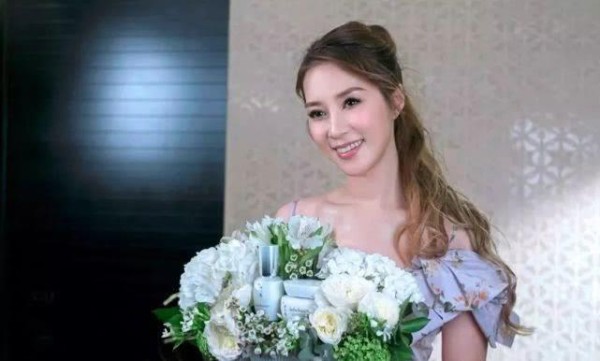 为嫁豪门算八字迁祖坟，8年生4胎的徐子淇，沦为了亲妈的工具人