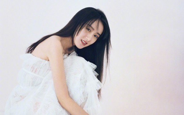 鹿晗李晨合影，鹿晗李晨合影：娱乐圈明星合作的新趋势与行业机遇