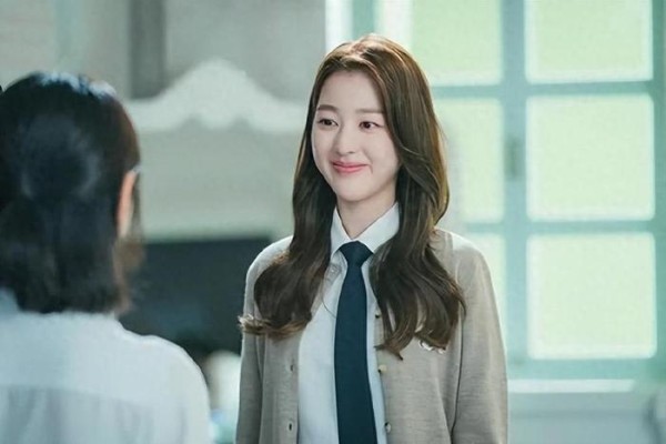 韩国新人女星，获得网友好评，她的脸很幸福，演技也出人意料的好