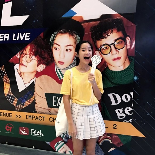 Tu Tontawan还是个喜欢韩团EXO、NCT、Red Velvet的追星小迷妹(图片来源:IG)