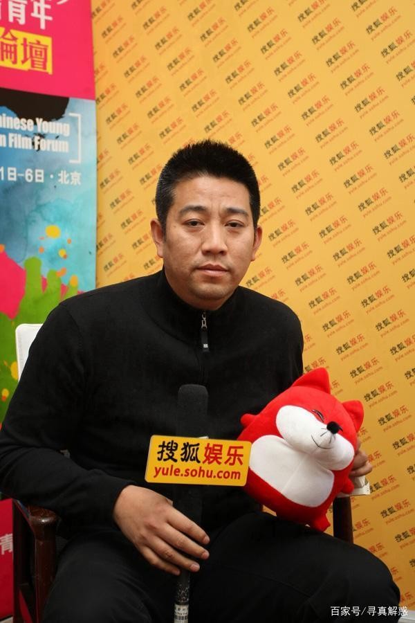 33岁凭《金粉世家》爆红，抛蒋勤勤另娶妻，47岁丢下妻儿患癌去世