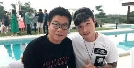 全民TV帝师孙英雄的来历与背景揭秘：背后的李哥身份解析