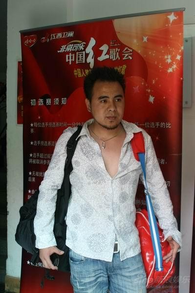 红歌会频频出现明星脸翻版杨坤以假乱真(组图)