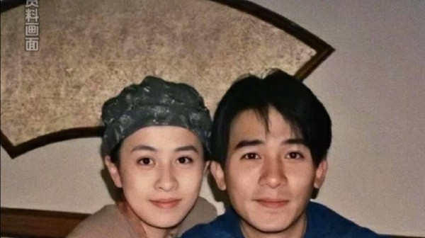 520甜度爆表！香港男星花式告白妻子名场面，满屏都是甜甜的爱