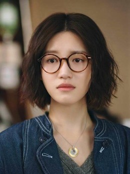 莫郁华(苏青饰演)