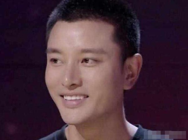 李小璐将在9月30日正式复出，母亲张伟欣将成为其新经纪人