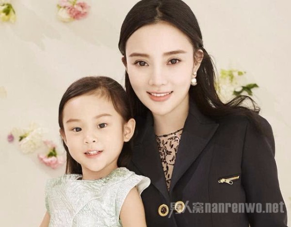 李小璐