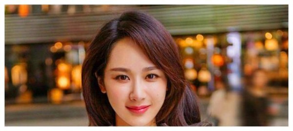 王一博肖战粉丝互撕背后，职业粉丝出场，饭圈女孩追星应深思