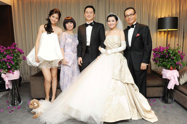 Selina大婚受祝福 婚礼现场数度落泪终圆满