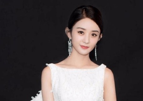 赵丽颖近况曝光2018，赵丽颖实力碾压杨幂狂甩迪丽热巴？