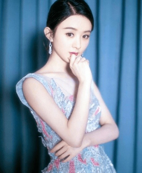 赵丽颖近况曝光2018，赵丽颖实力碾压杨幂狂甩迪丽热巴？
