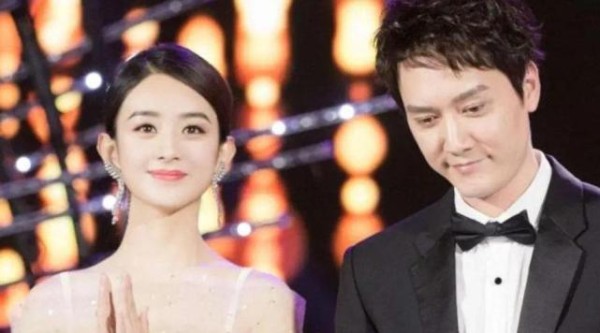 官宣离婚后，冯绍峰发文祝福，赵丽颖最新动态暴露出情绪