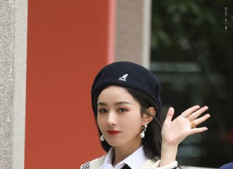 [新闻]210822 女团门面小赵学姐上班路透美到失语 谢娜感谢赵丽颖赶来参加“大哥”回归《快本》首秀