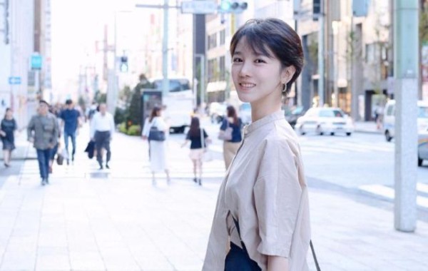 身材傲人的体操运动员，素颜不输王丽坤，进军娱乐圈后逐渐走红