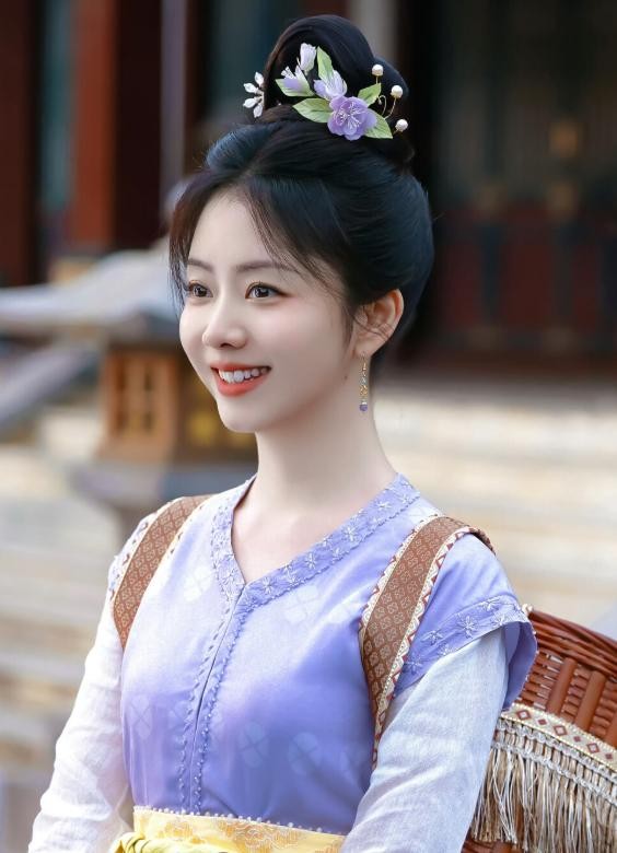 谭松韵刘学义《兰香如故》开机，李梦演恶毒女配，宅斗天花板来了
