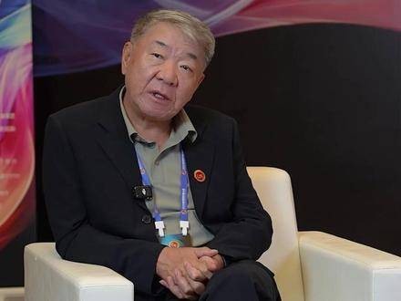 郑晓龙从现实主义视角拍摄了《甄嬛传》