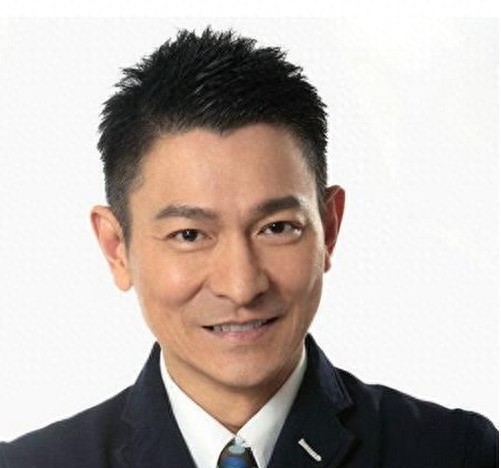 盘点圈内星途坎坷，但最终成为巨星的7大明星，最后一位我认了