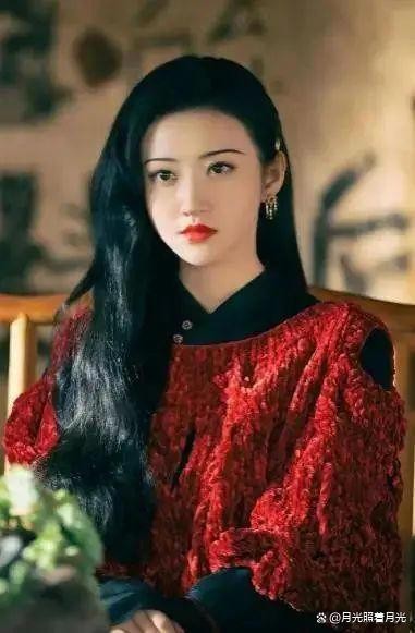 “太后资源丫鬟命”，这7位女星怎么捧都不红，李沁、江疏影上榜