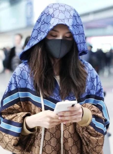 穿衣搭配排名：第三名张艺兴，宋祖儿第四名，第一名真的好漂亮
