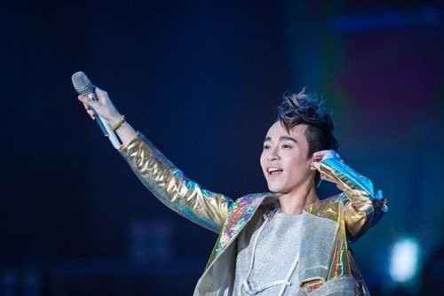吴青峰蓝眼睛 吴青峰有英国血统吗