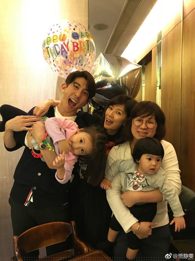 修杰楷生日贾静雯深情表白，老友霍建华聚会为其庆生