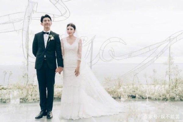 有了孩子后举办婚礼的明星，贾静雯修杰楷很轰动，黄磊孙莉很恩爱