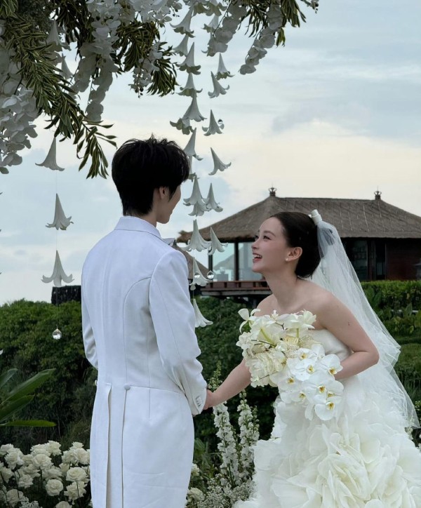 星光璀璨赵磊婚礼：豪华盛宴背后的故事与影响