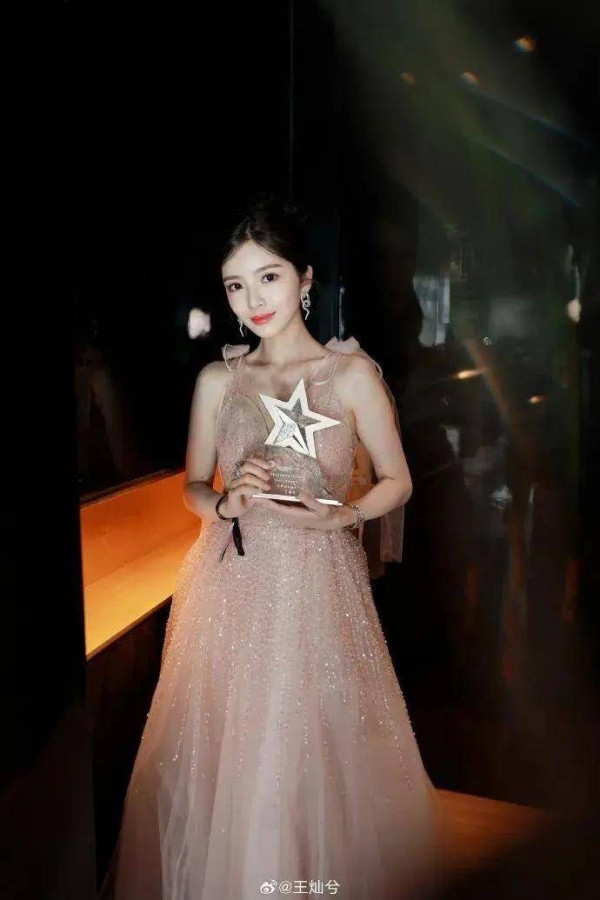 杜淳妻子回应多年没办婚礼！建议未婚女性尽量不跟公婆住