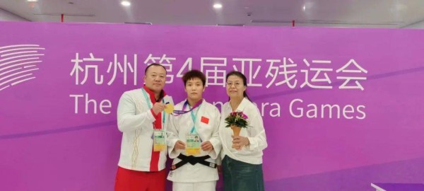 巴彦淖尔姑娘，金牌！
