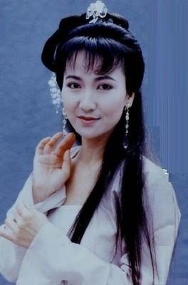 63岁米雪和60岁陈美琪近照曝光，都没生孩子，差距不是一般的大！