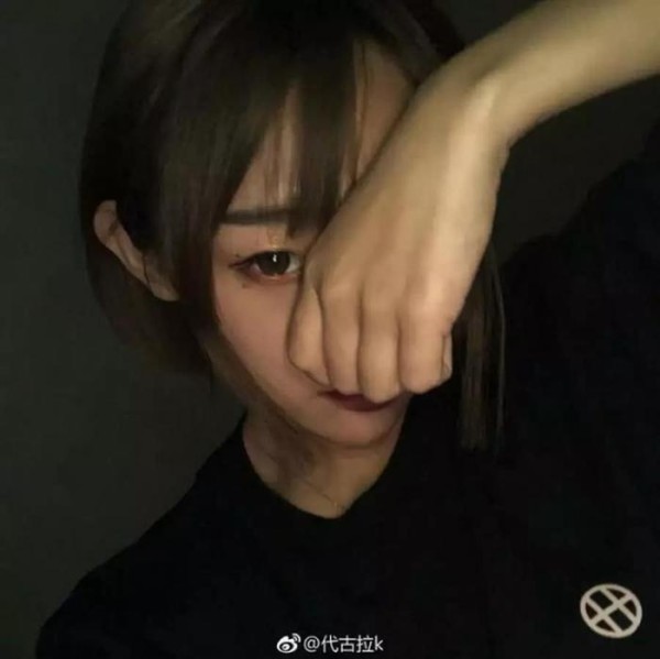 抖音上靠甩臀舞爆红的代古拉k,粉丝超一千万,私密资料“揭秘”!