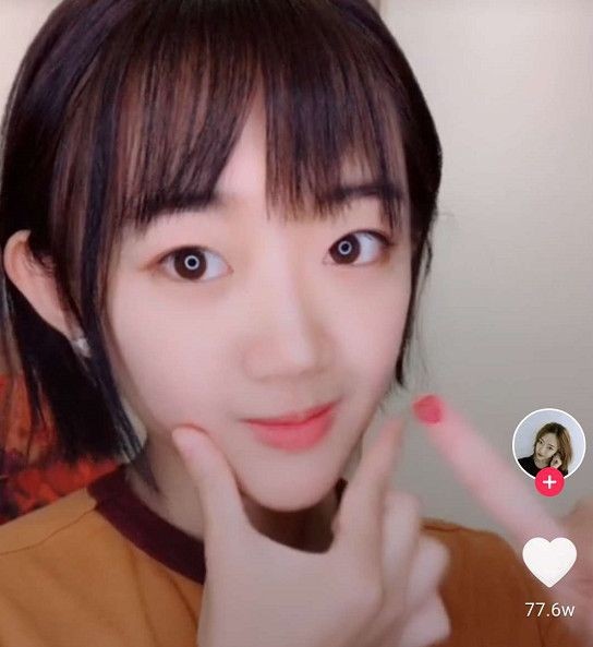 抖音代古拉K的真实身材身高157皮肤有点黑