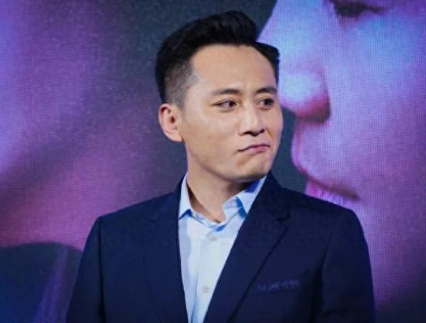 “刘烨：熠熠生辉的影视巨星，才华横溢的魅力传奇”