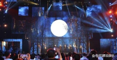 湾区晚会群星荟萃，内娱就靠着4位明星稳住了地位。港媒纷纷点赞