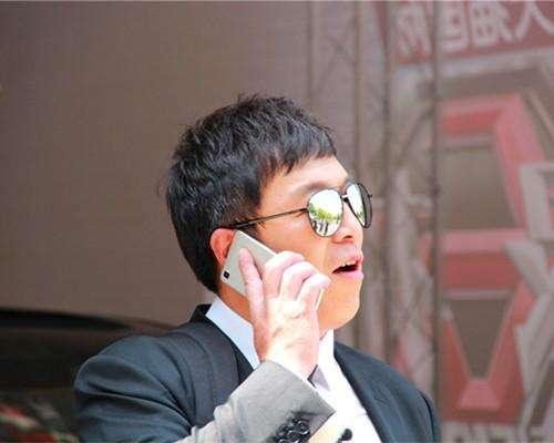 当今娱乐圈那些让人不敢评价的明星