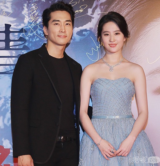刘亦菲获最受瞩目女演员奖 真是厉害了我的神仙姐姐