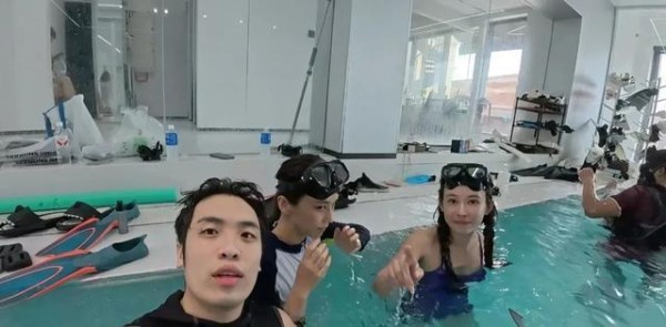 葛夕黄圣依潜水CP爆火背后：内娱离婚互助小组拯救72小时破亿