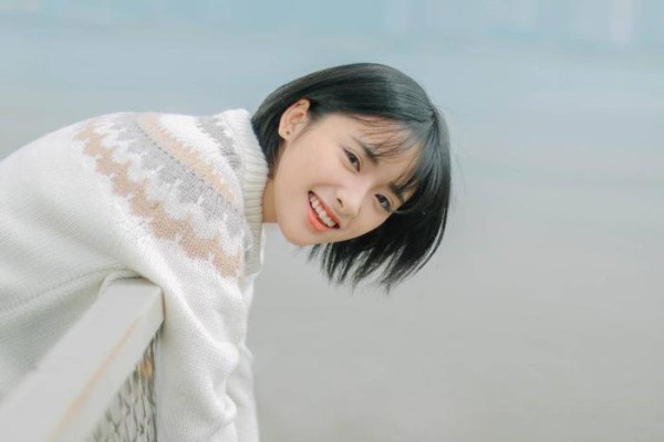 盘点那些由网红锐变的明星：“初恋脸”费启鸣，网红鼻祖却是她？