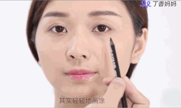 化妆其实很简单！明星化妆师才知道的美妆秘诀，超实用