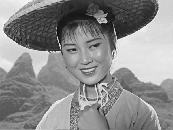 梅州日报｜祖籍梅县！“刘三姐”扮演者黄婉秋逝世，“我将到天外传歌去了！”