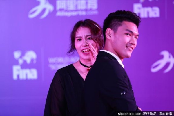 傅园慧和徐嘉余当晚引起很多人的关注