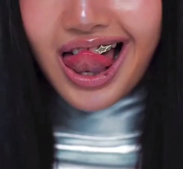 黑粉丽莎